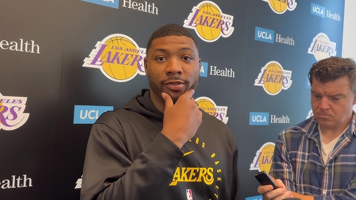 詹姆斯因右 詹姆斯因右